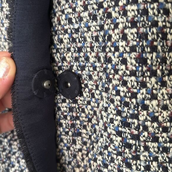 Ann Taylor EUC navy blue/white/red woven lined suit jacket Size 4 T - Picture 4 of 6